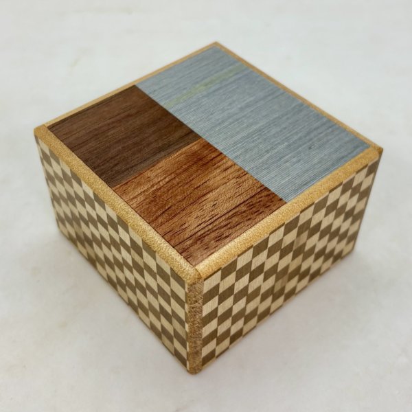 Photo1: Square 14 steps Random-grain/Ichimatsu Japanese puzzle box Himitsu-bako 20269 (1)