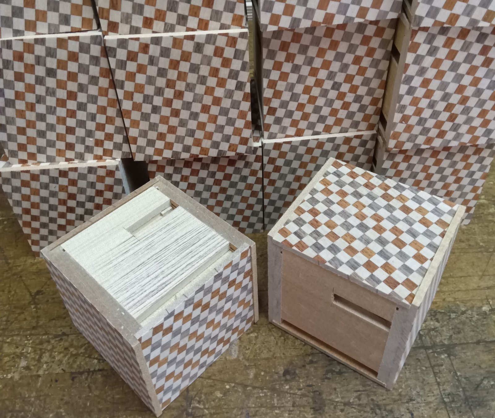 Checkered yosegi (ichimatsu) panels