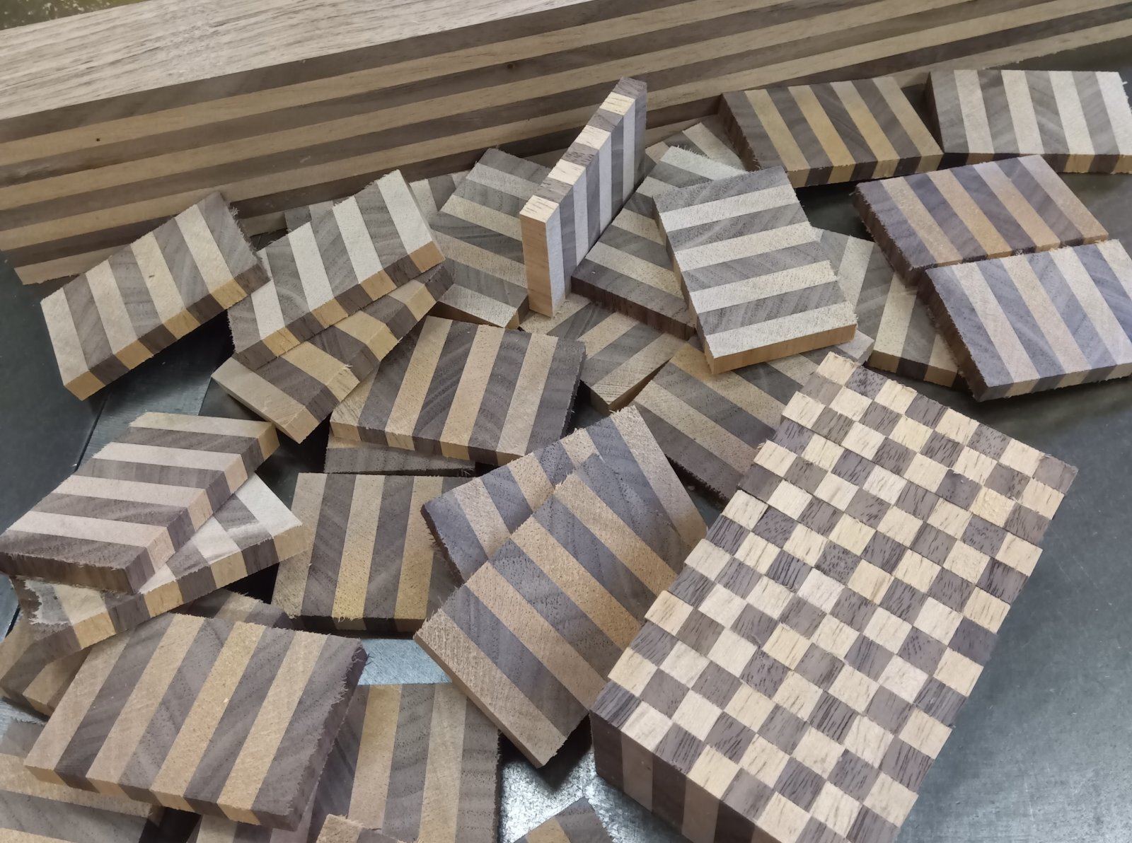 Urgent Ichimatsu yosegi work