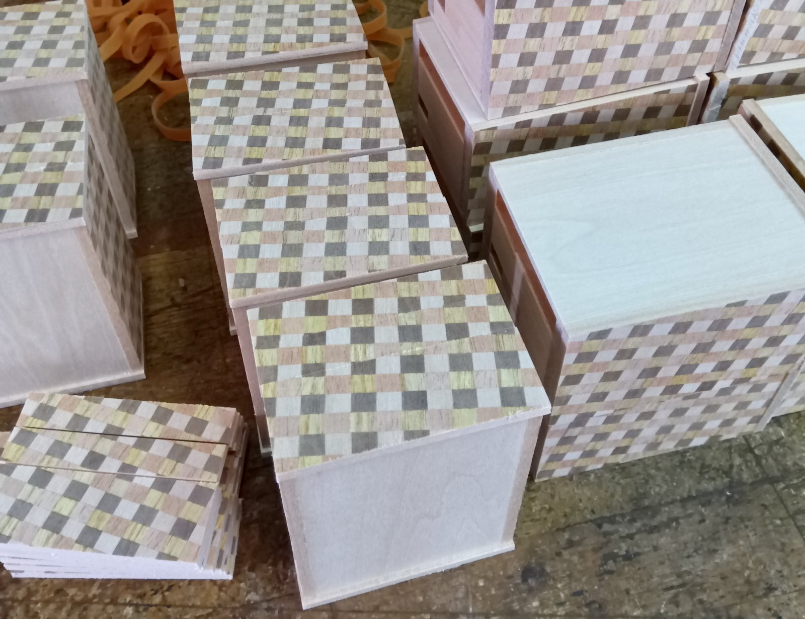 Shina plywood: Advantages and care