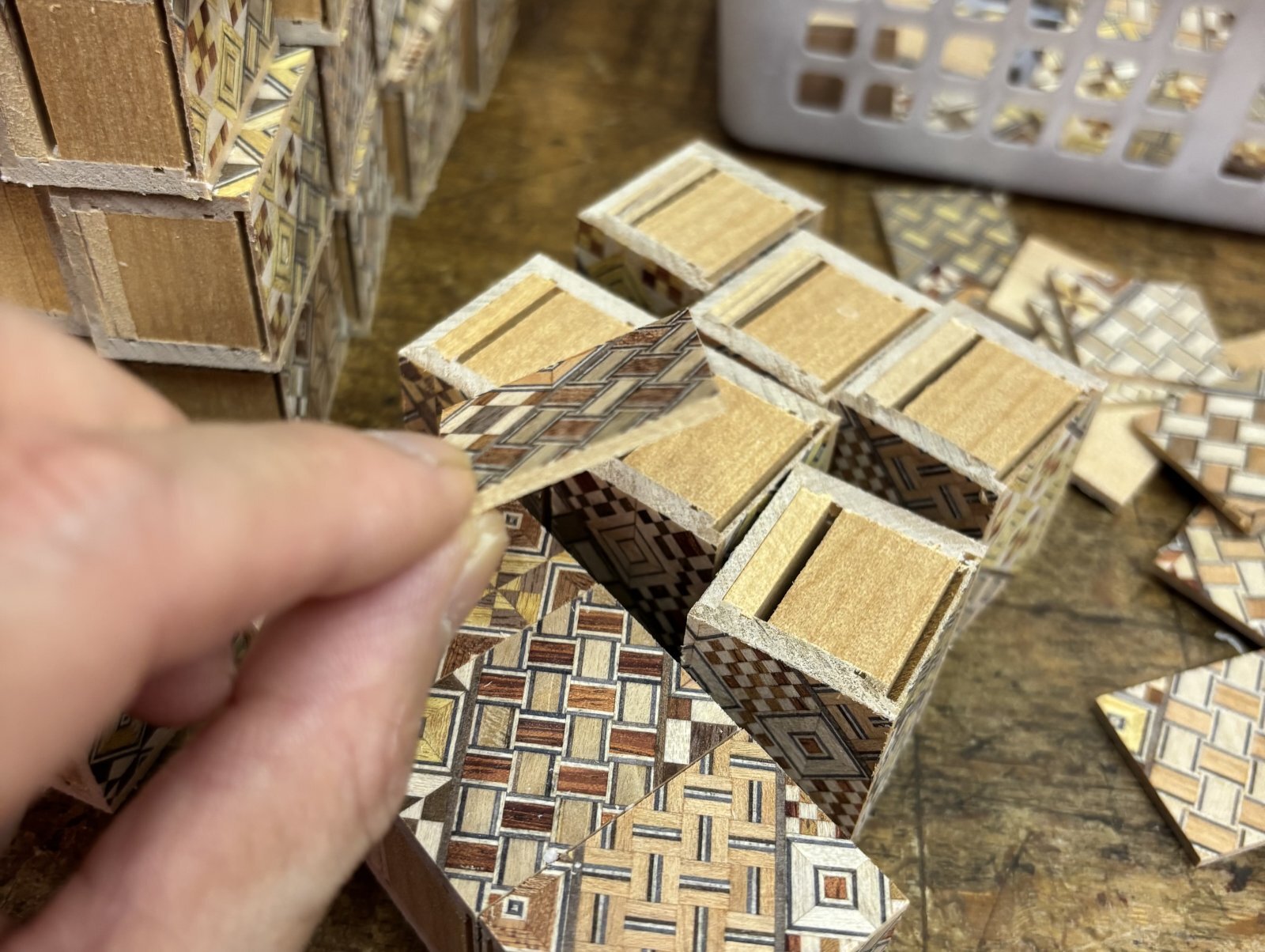 Handling Thin Wooden Panels