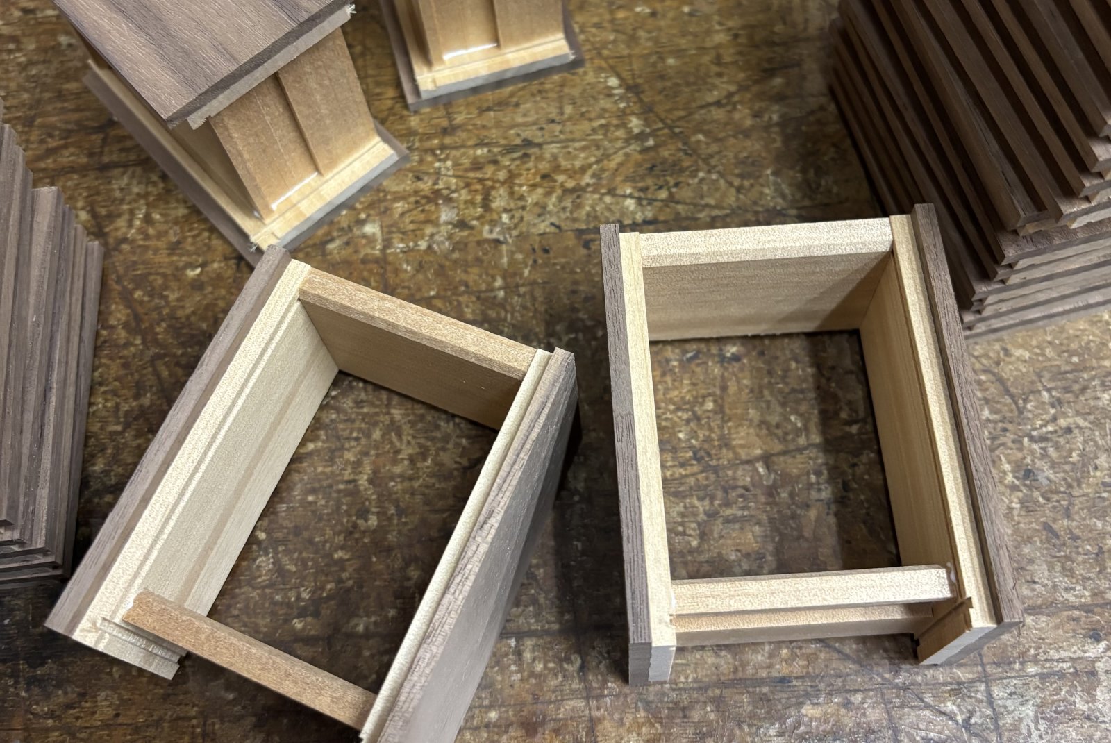 Fixed Axis Panel